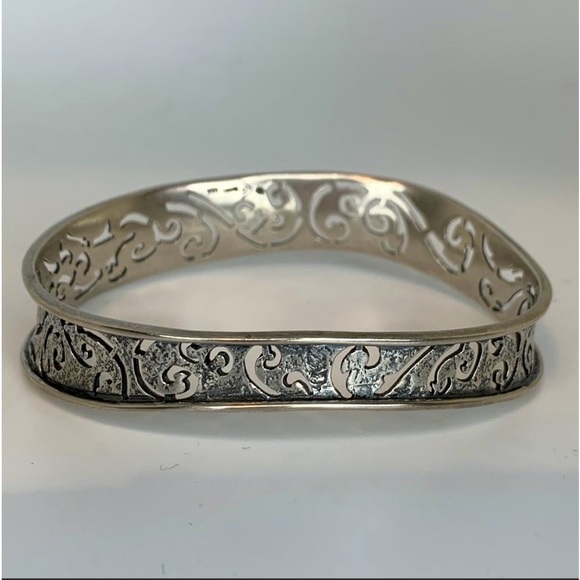 Silpada Vintage Rare. 925 Sterling Silver Wavy Bracelet - Picture 2 of 4